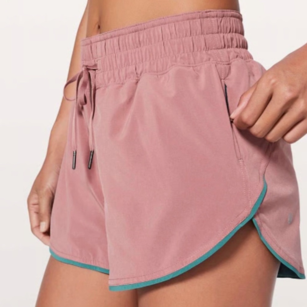 Lululemon Choose a Side Women's Pink Athletic Shorts Sz 10 548